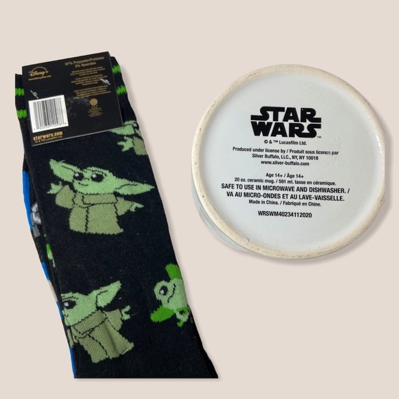 Baby yoda mug & socks bundle - Picture 2 of 2